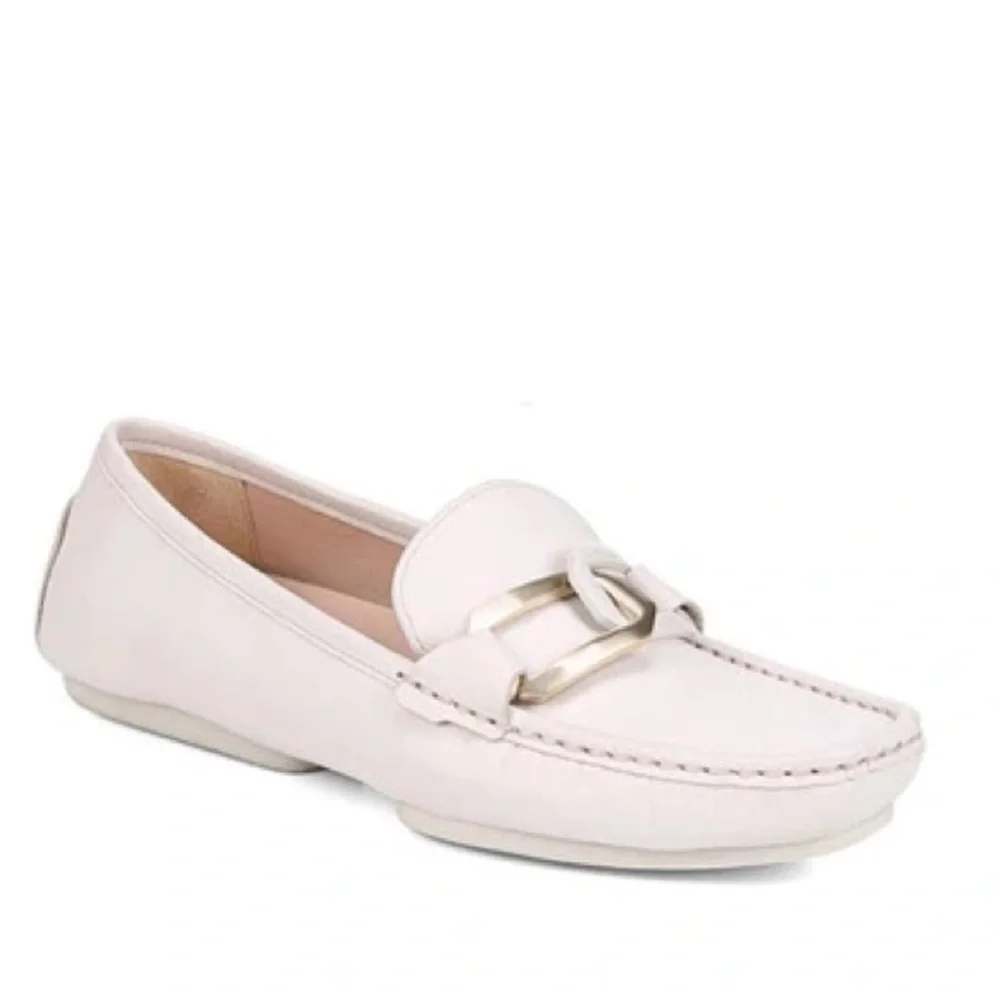 27 Edit Naturalizer Hellen chain Loafer in Satin Pearl
